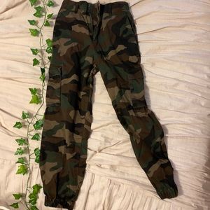 Forever 21 Medium Cargo Pants